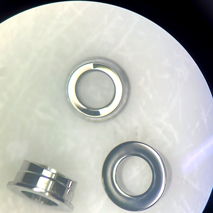 Pièce de décolletage trempée et polie, finition haut de gamme
